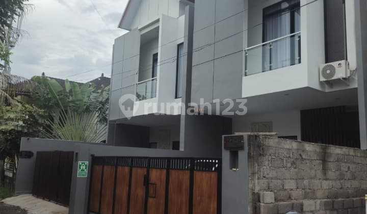 Hot List Top Urgent Cheapest in Its Class, 80% Progress Indent House for Sale, Location: Waturenggong, Panjer, South Denpasar.