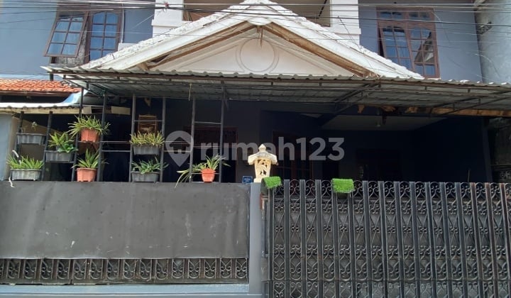 For Sale House Location Palapa Sesetan South Denpasar