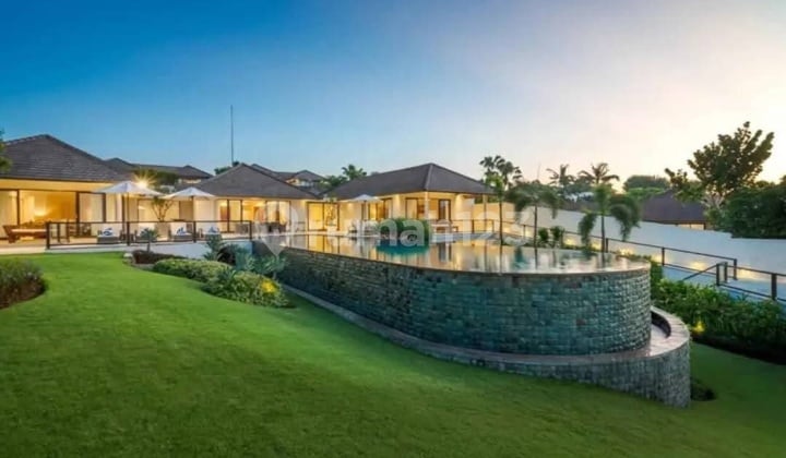 For Sale Villa with Cliff Sea View Location Pandawa Nusa Dua South Kuta
