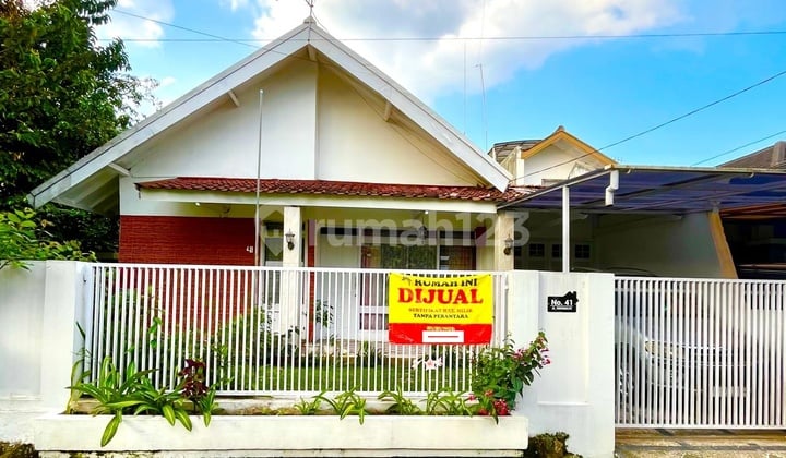 For Sale Large House Sukaluyu SHM Central City Bandung