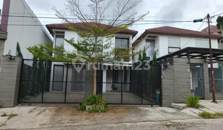 Rumah Mewah di Setiabudi Regency Bandung + Kolam Renang Pribadi