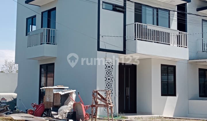 Rumah Baru Hoek 2 Lantai Strategis Di Terusan Jakarta Antapani