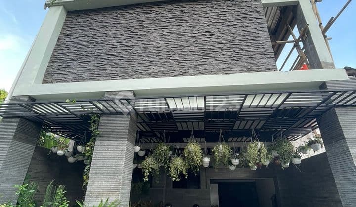 Dijual Rumah Tinggal Bersama Usaha Kos²an Di Tubagus Ismail Dago