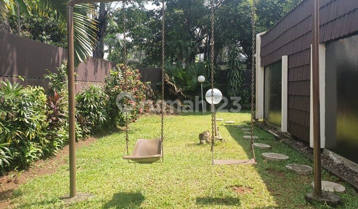 Di Sewakan Rumah Tua Kawasan Prime Di Jl Raya Dharmawangsa Kebayoran Baru Jakarta Selatan