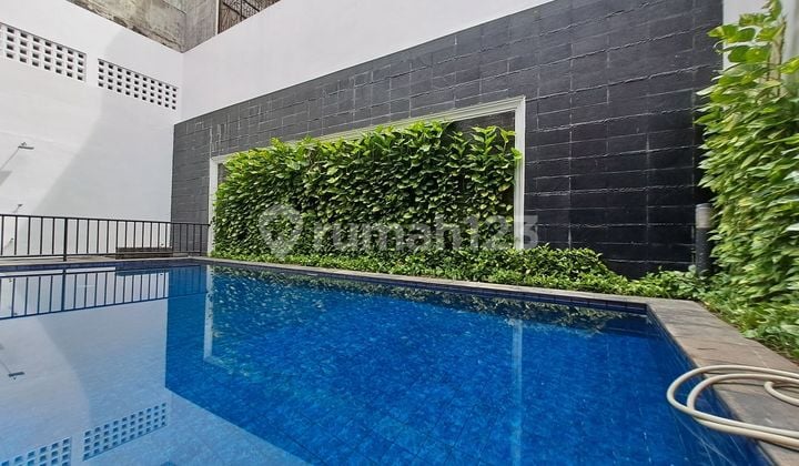 For Rent: Pondok Indah Metro Alam House - 4 Bedrooms, Swimming Pool