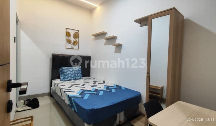 Dijual Cepat Kos Aktif 23 Kamar - Cikini Menteng - Omset 60Jt/Bln - SHM - 3 Lantai + Roofto