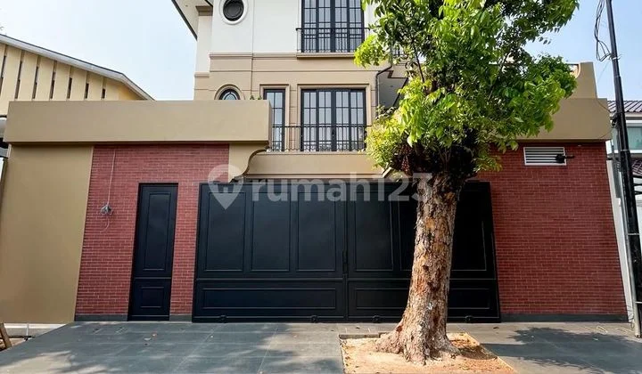 Dijual Brand New Luxury House 4 Lantai di Kebayoran Baru | Semi Furnished, Private Pool, Prime Area