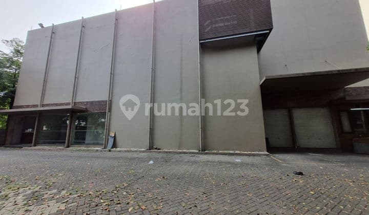 Di Sewakan Gedung / Gudang Kawasan Prime Di Kebon Jeruk Dekat Dengan Mall Lippo