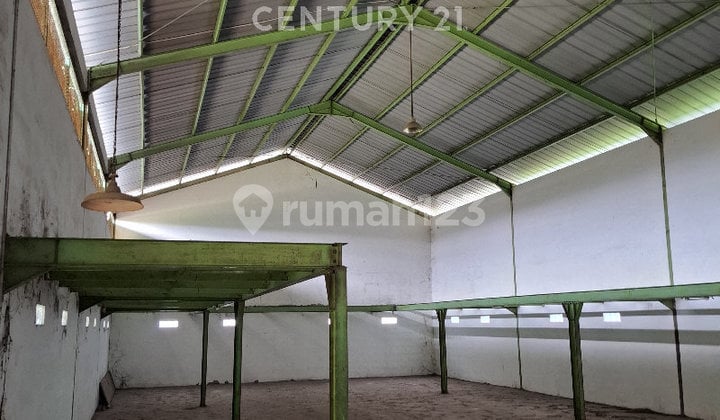 Gudang Siap Pakai Lokasi Strategis di Jalan Raya Utama Karawang