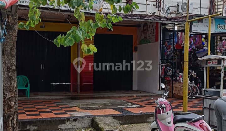 Dua Ruko Dua Lantai Sebelahan Di Mutiara Gading Timur Kota Bekasi