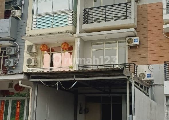 Rumah 3 Lt Pantai Indah Kapuk Rapi Terawat