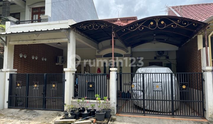 Rumah Bagus 1.5 Lantai Di Harapan Indah Regensi Bekasi Rumah