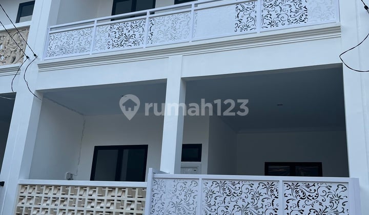 Rumah Bagus 2 Lantai Bebas Banjir Di Harapan Indah