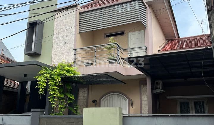 Rumah 2 Lantai Bagus SHM di Permata Harapan Baru, Bekasi