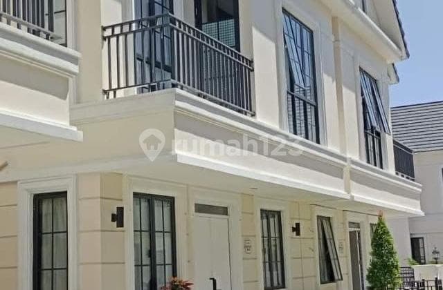 Rumah 3 Lantai Unfurnish Murah di Margonite Lavon Swan city