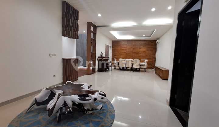 Rumah Mewah Siap Huni 3 Lantai di Alam Sutera & SHM