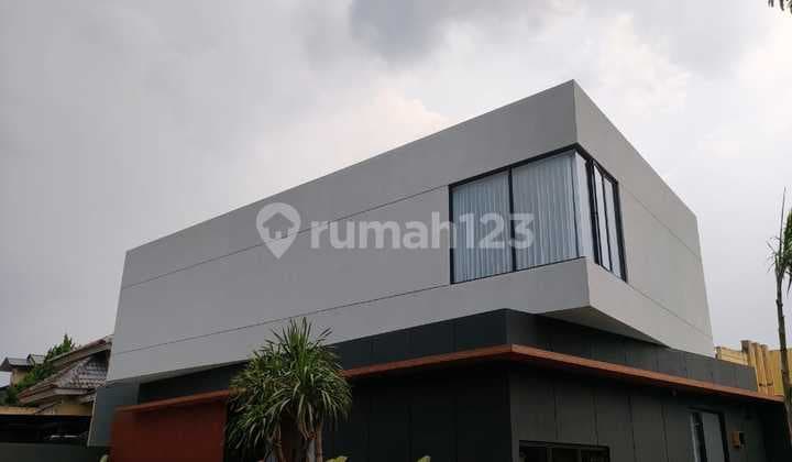 Rumah Baru dengan Jacuzzi & Full Furnish di Kencana Loka BSD