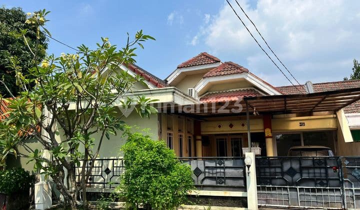 Semi Furnished SHM 10X25 di Sektor 1B, Gading Serpong