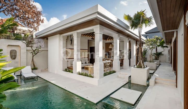 TOP DEAL FOR SALE VILLA IN KEROBOKAN NORTH KUTA BADUNG LOCATION