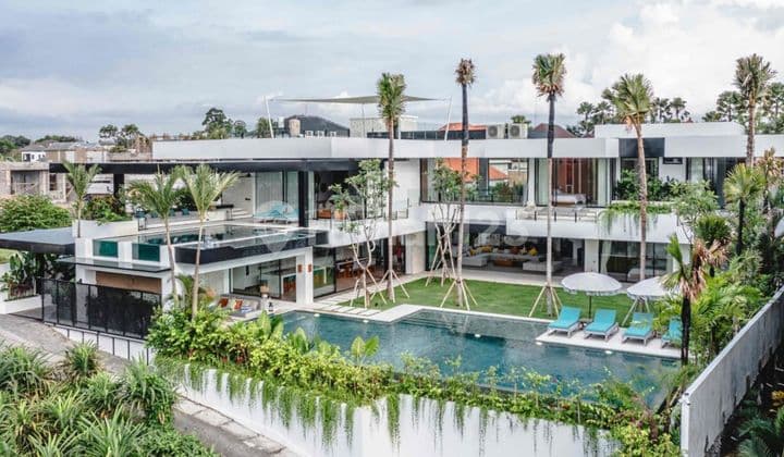 TOP DEAL FOR SALE VILLA LOCATION TUMBAK BAYUH CANGGU KUTA UTARA BADUNG