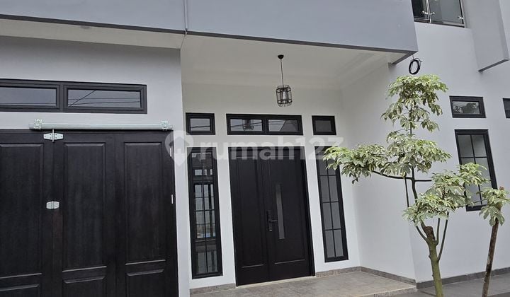 Rumah 2 Lantai di Griya Loka BSD, Tangerang Selatan