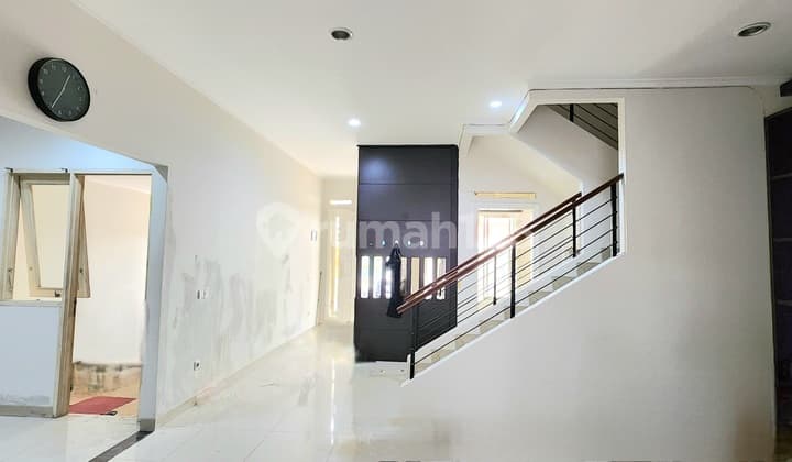 Rumah Cluster Ruby PHG lt 162m, Lebar 9 Semifurnished siap huni bebas banjir - Pondok Hijau Golf