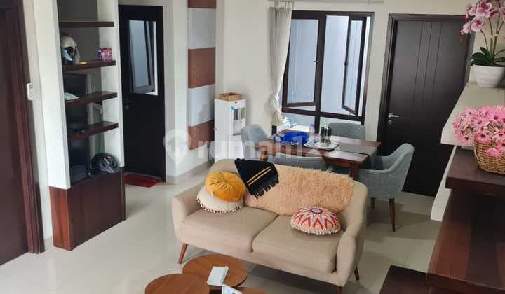 Rumah 2 Lantai SHM di Mozia, Tangerang