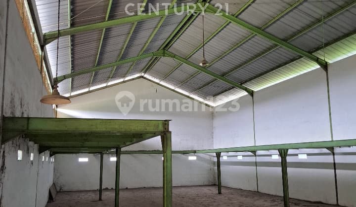 Ready-to-Use Warehouse in a Strategic Location on Karawang's Main Highway