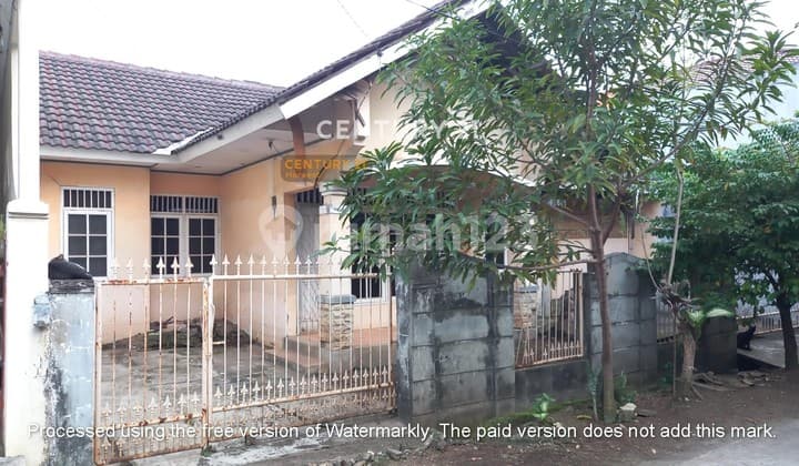 Nice Ready-to-Occupy House on Jl Griya Jati Sari Cikarang