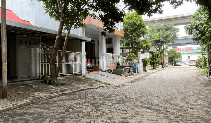 Rumah Siap Huni View Danau di Taman Cikas Bekasi Selatan, Bekasi