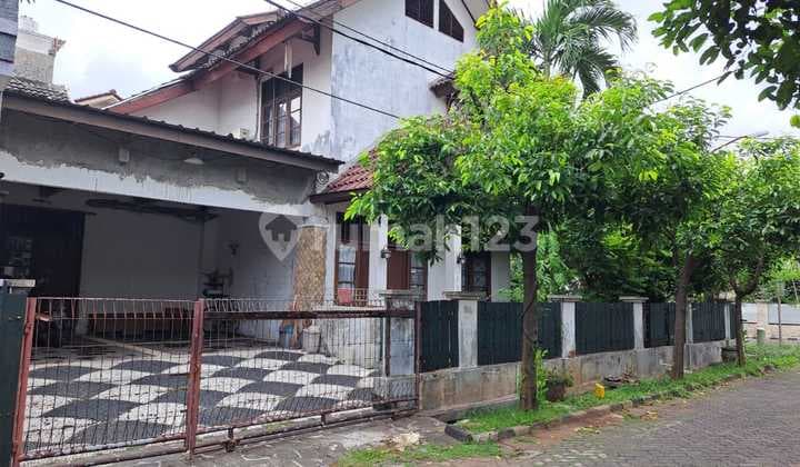Rumah Hook 2 Lantai dalam Perumahan Elite Kemang Pratama, Bekasi