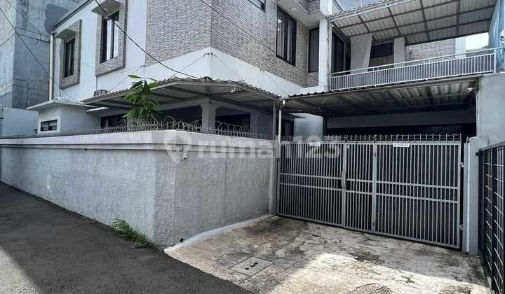 Rumah Mewah Minimalis 2 Lantai Siap Huni Tebet, Jakarta Selatan