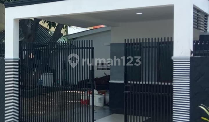 Rumah Modern dekat Mall dan LRT di Kelapa Gading, Jakarta Utara