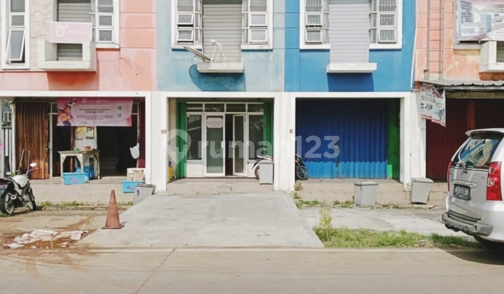 Ruko 2 Lantai Emerald Spring Siap Pakai di Bekasi Timur, Bekasi