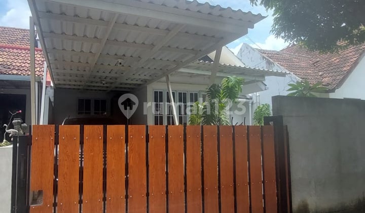 Rumah Kemang Pratama Bekasi Bebas Banjir Semi Furnished Siap Huni