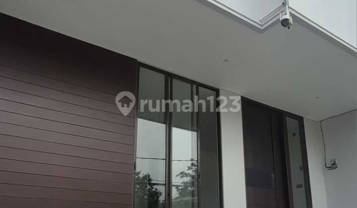 Rumah Baru bagus bergaya modern