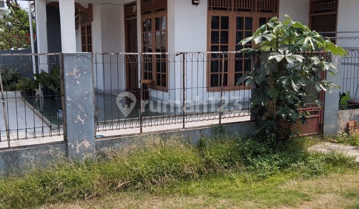 Rumah Butuh Minim Renovasi Unfurnished SHM Limo, Depok