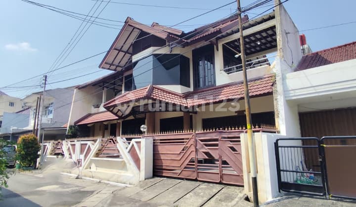 Dijual Rumah Tengah Kota Lokasi Jl. Taman Seroja Timur Semarang