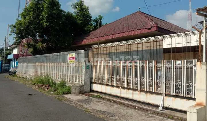 For Sale Move-In Ready House Location Jl. Bukit Utama Semarang For Sale Move-In Ready House Location Jl. Bukit Utama Semarang