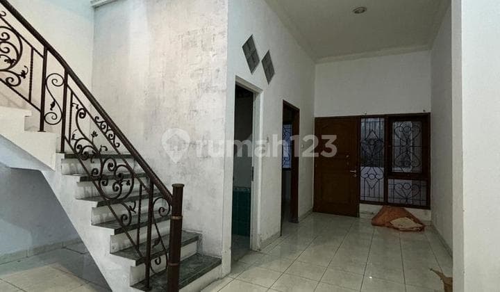 Rumah Sewa Tengah Kota Di Jl. Anggrek Semarang