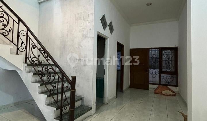 Rumah Sewa Tengah Kota Di Jl. Anggrek Semarang