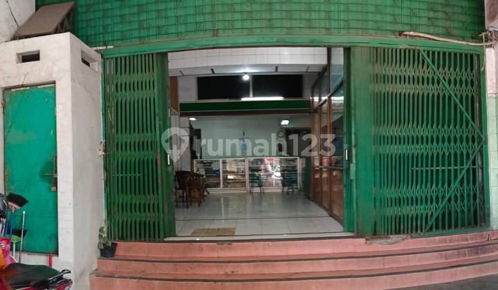 For Rent: Shop House in a Busy Location on Jl. Simongan, Semarang For Rent: Shop House in a Busy Location on Jl. Simongan, Semarang