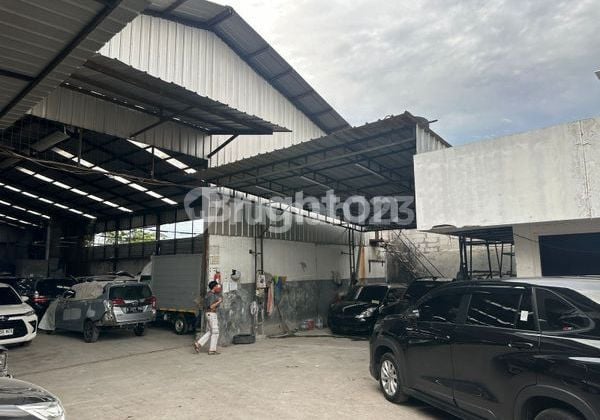 Gudang Cocok Untuk Bengkel Mobil Dekat Tol di Bintara Bekasi