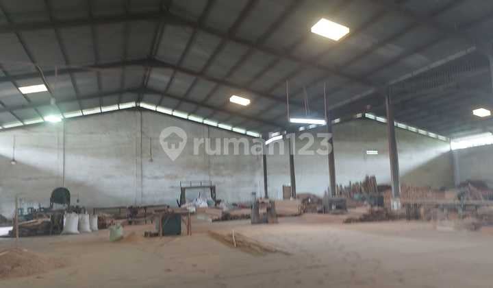 Dijual Gudang Ijin Industri di Pasar Kemis Tangerang