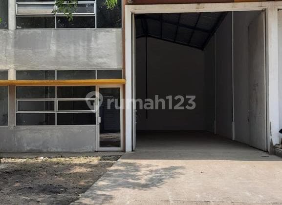 Disewakan Gudang di Komp. Kamal Bisnis Center Lb 180