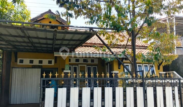 Hunian 2 Lantai Furnish Komplek Tumaritis Indah