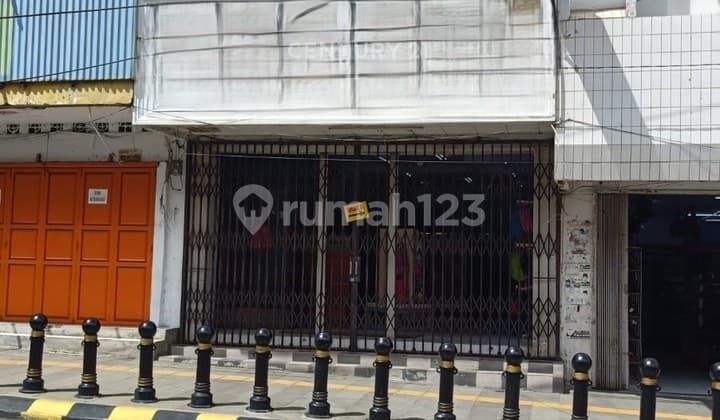 2-Story Ruko Royal Suitable for Contemporary Business