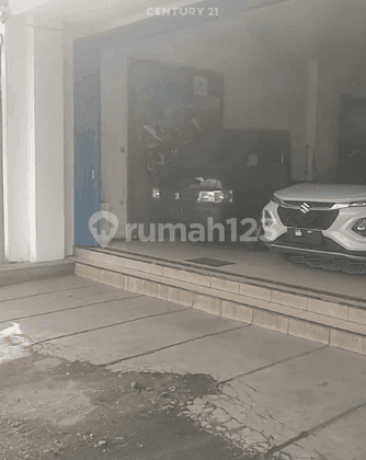 Strategic Cipacung Pandeglang Showroom Ruko E