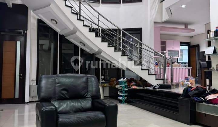 Quick Sale Batununggal Favorite Cluster House Furnished