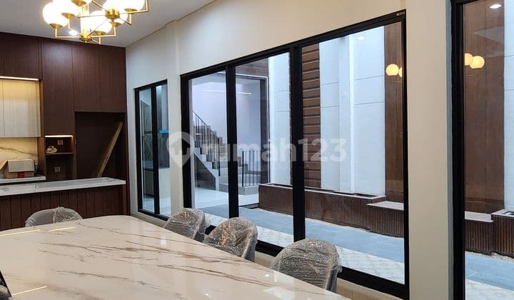 Rumah Mewah Summarecon Bandung Cluster Emily View Danau